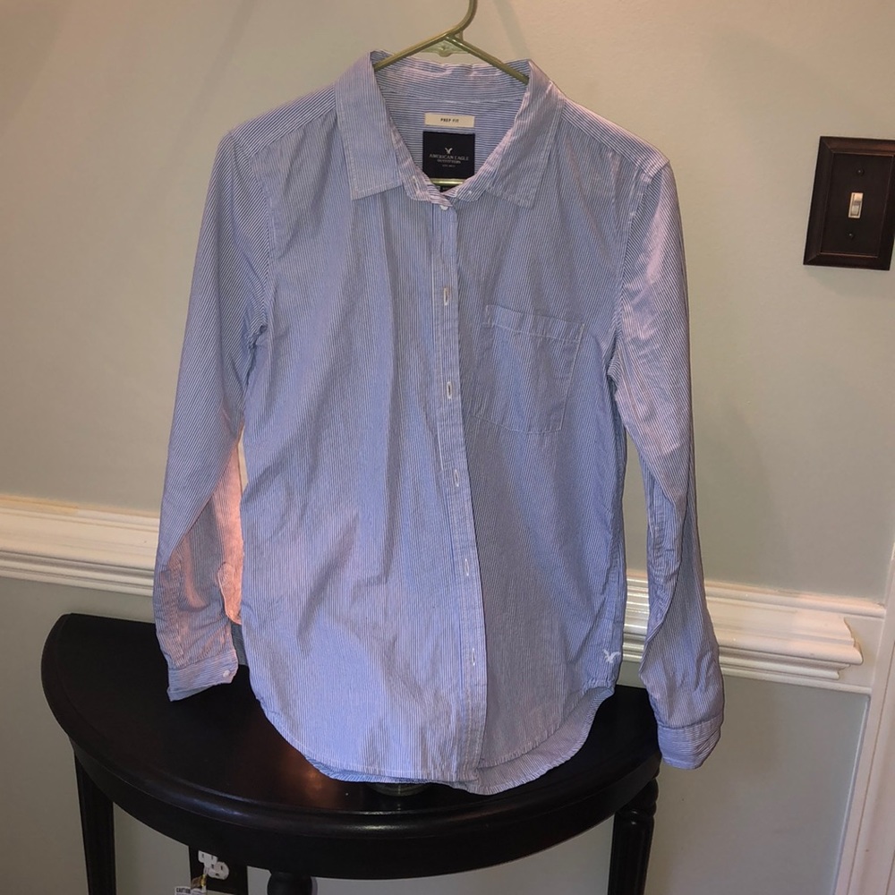 American Eagle blue and white striped Oxford shirt
